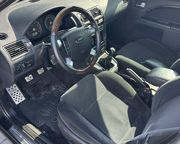 Форд Мондео 2004 в Львове на Automoto.ua Черный Форд Мондео, объемом двигателя 2 л и пробегом 269 тыс. км за 3999 $, фото 6 на Automoto.ua