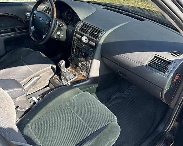 Форд Мондео 2004 в Львове на Automoto.ua Черный Форд Мондео, объемом двигателя 2 л и пробегом 269 тыс. км за 3999 $, фото 9 на Automoto.ua