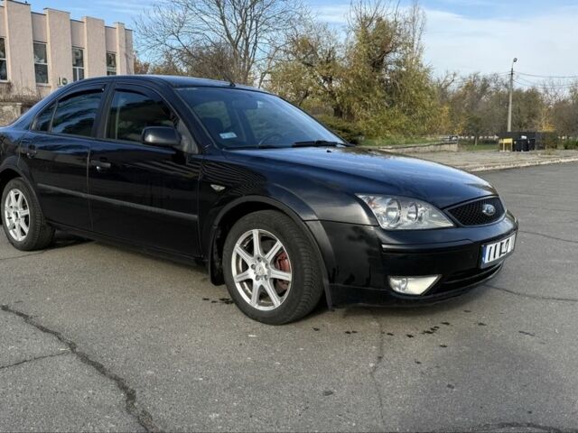 Черный Форд Мондео, объемом двигателя 2 л и пробегом 250 тыс. км за 2000 $, фото 1 на Automoto.ua