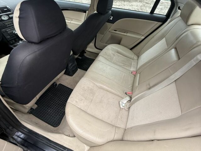 Черный Форд Мондео, объемом двигателя 2 л и пробегом 300 тыс. км за 2500 $, фото 10 на Automoto.ua