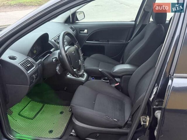 Черный Форд Мондео, объемом двигателя 1.8 л и пробегом 200 тыс. км за 2950 $, фото 8 на Automoto.ua