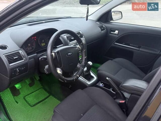 Черный Форд Мондео, объемом двигателя 1.8 л и пробегом 200 тыс. км за 2950 $, фото 9 на Automoto.ua