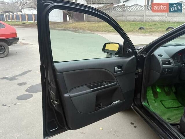 Черный Форд Мондео, объемом двигателя 1.8 л и пробегом 200 тыс. км за 2950 $, фото 7 на Automoto.ua