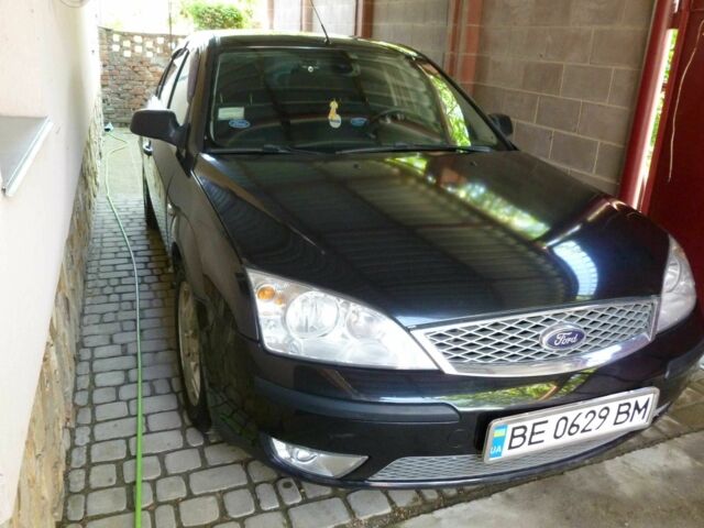 Черный Форд Мондео, объемом двигателя 2 л и пробегом 180 тыс. км за 5900 $, фото 4 на Automoto.ua