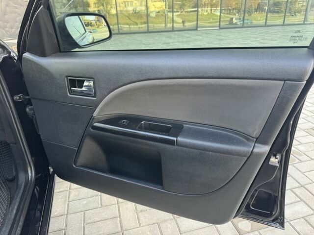 Форд Мондео 2006 в Днепре (Днепропетровске) на Automoto.ua Черный Форд Мондео, объемом двигателя 2 л и пробегом 270 тыс. км за 4700 $, фото 12 на Automoto.ua