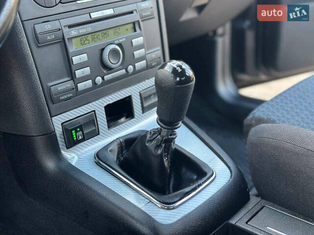 Черный Форд Мондео, объемом двигателя 2 л и пробегом 260 тыс. км за 4799 $, фото 17 на Automoto.ua