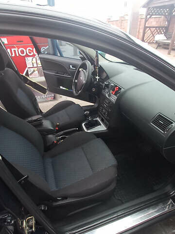 Черный Форд Мондео, объемом двигателя 2 л и пробегом 236 тыс. км за 5400 $, фото 10 на Automoto.ua