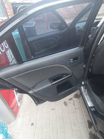 Черный Форд Мондео, объемом двигателя 2 л и пробегом 236 тыс. км за 5400 $, фото 13 на Automoto.ua