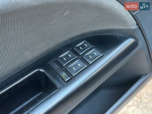 Черный Форд Мондео, объемом двигателя 2 л и пробегом 260 тыс. км за 4799 $, фото 18 на Automoto.ua