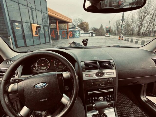Черный Форд Мондео, объемом двигателя 2 л и пробегом 340 тыс. км за 4100 $, фото 3 на Automoto.ua