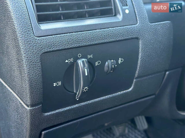 Черный Форд Мондео, объемом двигателя 2 л и пробегом 260 тыс. км за 4799 $, фото 15 на Automoto.ua