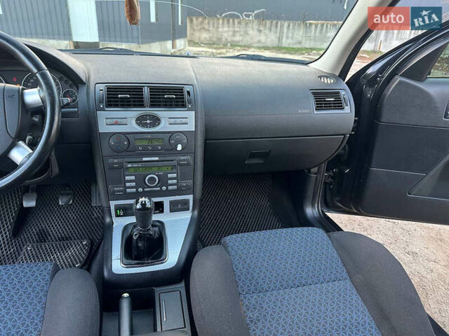 Черный Форд Мондео, объемом двигателя 2 л и пробегом 260 тыс. км за 4799 $, фото 20 на Automoto.ua