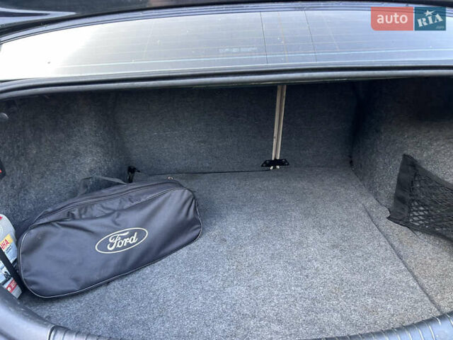 Черный Форд Мондео, объемом двигателя 1.8 л и пробегом 293 тыс. км за 4700 $, фото 12 на Automoto.ua