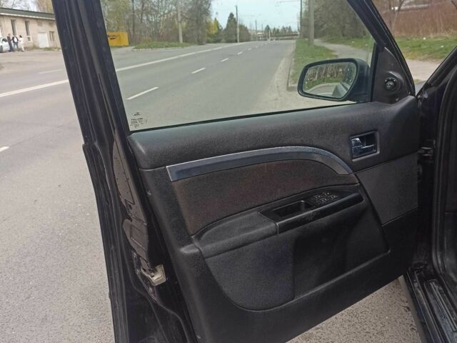 Чорний Форд Мондео, об'ємом двигуна 2 л та пробігом 270 тис. км за 4199 $, фото 8 на Automoto.ua