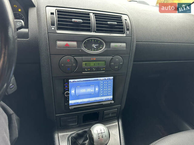 Черный Форд Мондео, объемом двигателя 1.8 л и пробегом 313 тыс. км за 5200 $, фото 24 на Automoto.ua