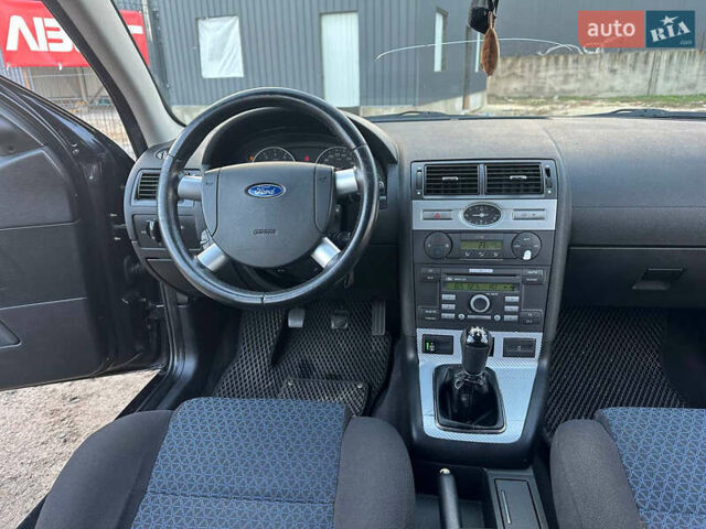 Черный Форд Мондео, объемом двигателя 2 л и пробегом 260 тыс. км за 4799 $, фото 19 на Automoto.ua