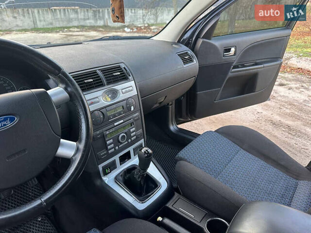 Черный Форд Мондео, объемом двигателя 2 л и пробегом 260 тыс. км за 4799 $, фото 11 на Automoto.ua