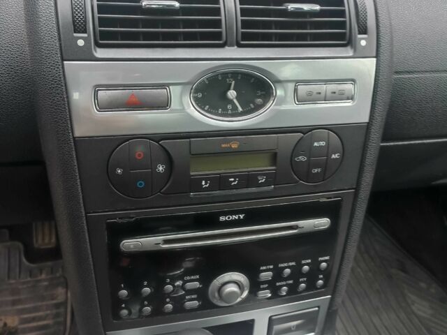 Чорний Форд Мондео, об'ємом двигуна 2 л та пробігом 270 тис. км за 4199 $, фото 9 на Automoto.ua