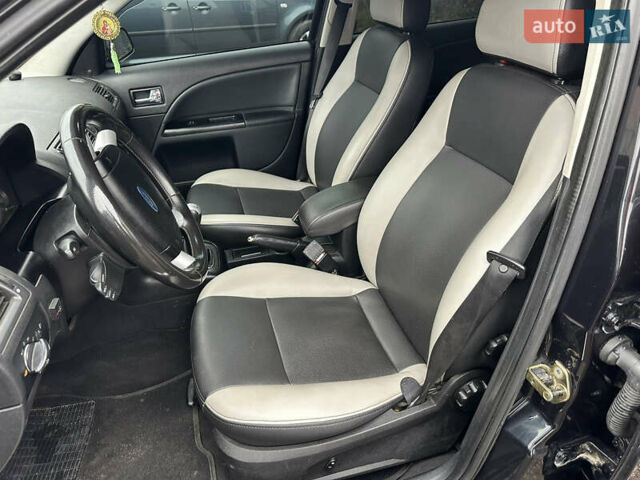 Черный Форд Мондео, объемом двигателя 1.8 л и пробегом 313 тыс. км за 5200 $, фото 21 на Automoto.ua