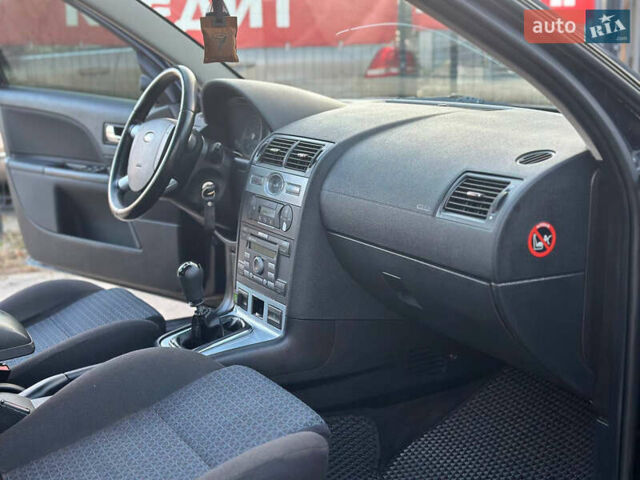 Черный Форд Мондео, объемом двигателя 2 л и пробегом 260 тыс. км за 4799 $, фото 23 на Automoto.ua