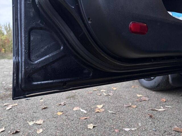 Черный Форд Мондео, объемом двигателя 2 л и пробегом 285 тыс. км за 7300 $, фото 7 на Automoto.ua