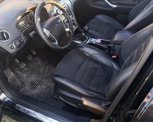 Чорний Форд Мондео, об'ємом двигуна 2.52 л та пробігом 260 тис. км за 6800 $, фото 17 на Automoto.ua