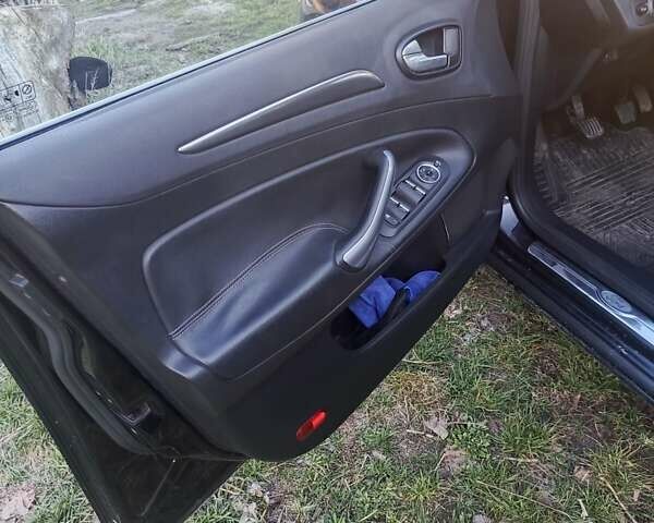 Чорний Форд Мондео, об'ємом двигуна 2.52 л та пробігом 260 тис. км за 6800 $, фото 1 на Automoto.ua