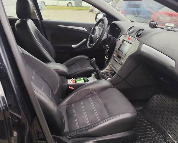 Форд Мондео 2007 в Киеве на Automoto.ua Черный Форд Мондео, объемом двигателя 2 л и пробегом 265 тыс. км за 5800 $, фото 6 на Automoto.ua