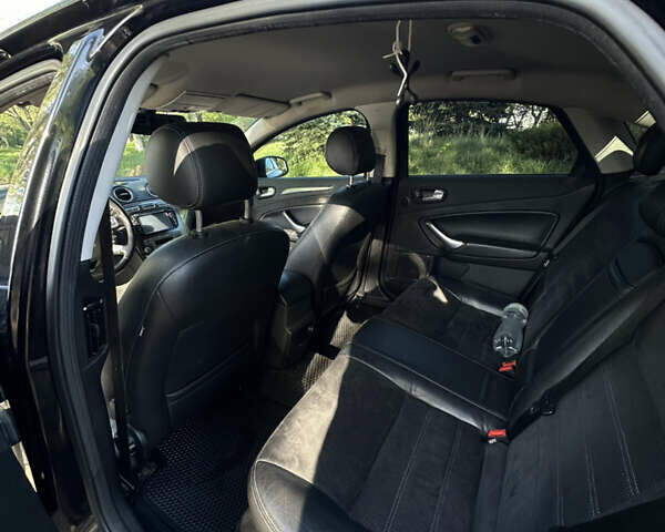 Чорний Форд Мондео, об'ємом двигуна 2.52 л та пробігом 319 тис. км за 6199 $, фото 8 на Automoto.ua