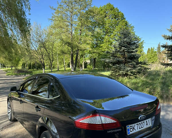 Чорний Форд Мондео, об'ємом двигуна 2.52 л та пробігом 319 тис. км за 6199 $, фото 2 на Automoto.ua