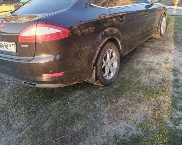 Чорний Форд Мондео, об'ємом двигуна 2.52 л та пробігом 260 тис. км за 6800 $, фото 9 на Automoto.ua