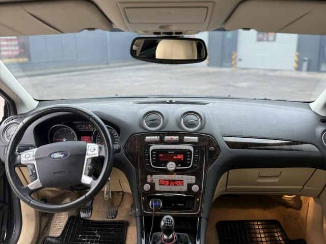 Чорний Форд Мондео, об'ємом двигуна 2 л та пробігом 250 тис. км за 3300 $, фото 6 на Automoto.ua