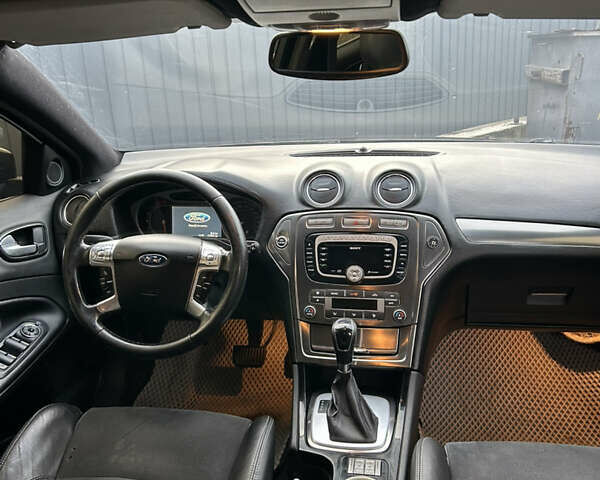 Черный Форд Мондео, объемом двигателя 2.26 л и пробегом 300 тыс. км за 5700 $, фото 13 на Automoto.ua