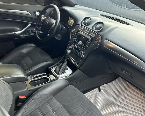 Черный Форд Мондео, объемом двигателя 2.26 л и пробегом 300 тыс. км за 5700 $, фото 15 на Automoto.ua