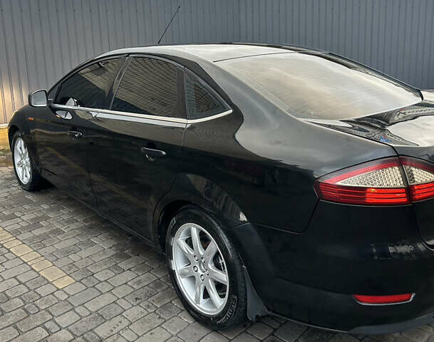 Черный Форд Мондео, объемом двигателя 2.26 л и пробегом 300 тыс. км за 5700 $, фото 7 на Automoto.ua