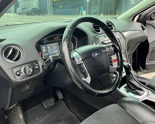 Чорний Форд Мондео, об'ємом двигуна 2.26 л та пробігом 260 тис. км за 7300 $, фото 18 на Automoto.ua