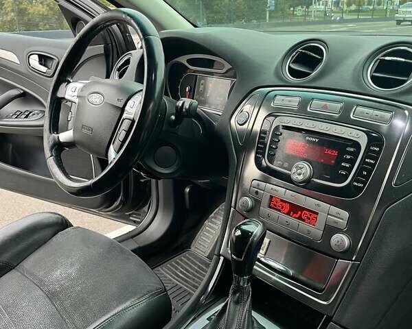 Чорний Форд Мондео, об'ємом двигуна 2.26 л та пробігом 260 тис. км за 7300 $, фото 15 на Automoto.ua