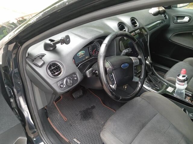 Черный Форд Мондео, объемом двигателя 2.3 л и пробегом 299 тыс. км за 5500 $, фото 3 на Automoto.ua