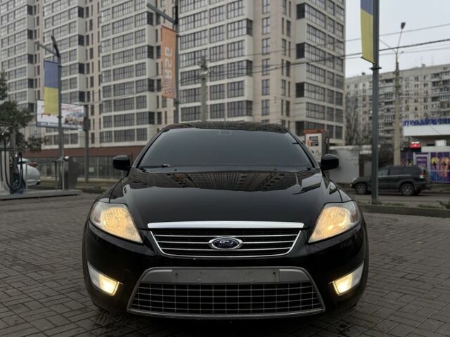 Чорний Форд Мондео, об'ємом двигуна 2 л та пробігом 250 тис. км за 3300 $, фото 1 на Automoto.ua