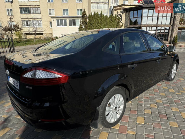 Черный Форд Мондео, объемом двигателя 1.8 л и пробегом 250 тыс. км за 5700 $, фото 7 на Automoto.ua