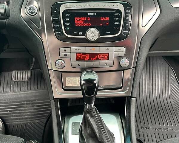 Чорний Форд Мондео, об'ємом двигуна 2.26 л та пробігом 260 тис. км за 7300 $, фото 21 на Automoto.ua