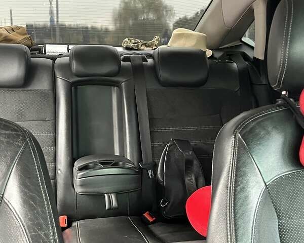 Чорний Форд Мондео, об'ємом двигуна 2.26 л та пробігом 260 тис. км за 7300 $, фото 11 на Automoto.ua