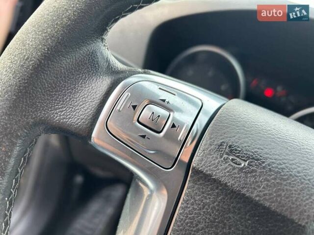 Черный Форд Мондео, объемом двигателя 1.8 л и пробегом 225 тыс. км за 6800 $, фото 19 на Automoto.ua