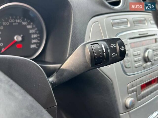 Черный Форд Мондео, объемом двигателя 1.8 л и пробегом 225 тыс. км за 6800 $, фото 20 на Automoto.ua