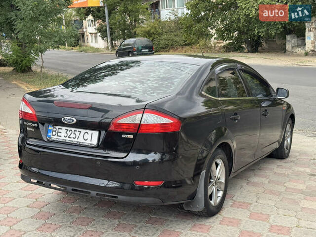 Чорний Форд Мондео, об'ємом двигуна 2 л та пробігом 160 тис. км за 6499 $, фото 4 на Automoto.ua