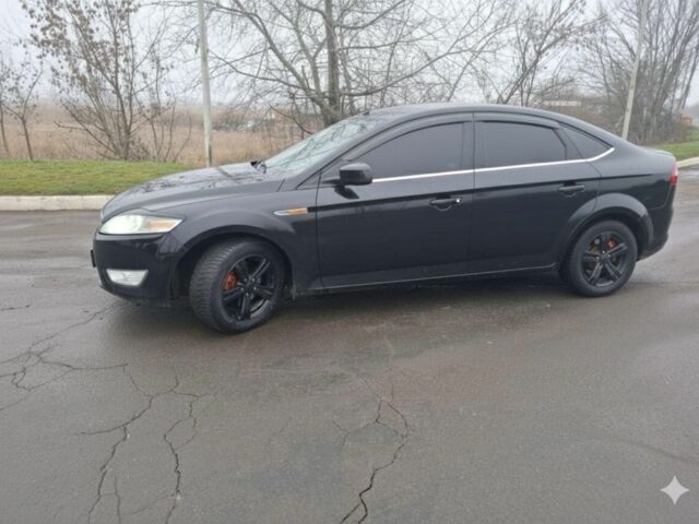 Черный Форд Мондео, объемом двигателя 2 л и пробегом 250 тыс. км за 7000 $, фото 2 на Automoto.ua