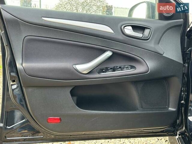 Черный Форд Мондео, объемом двигателя 1.8 л и пробегом 225 тыс. км за 6800 $, фото 9 на Automoto.ua