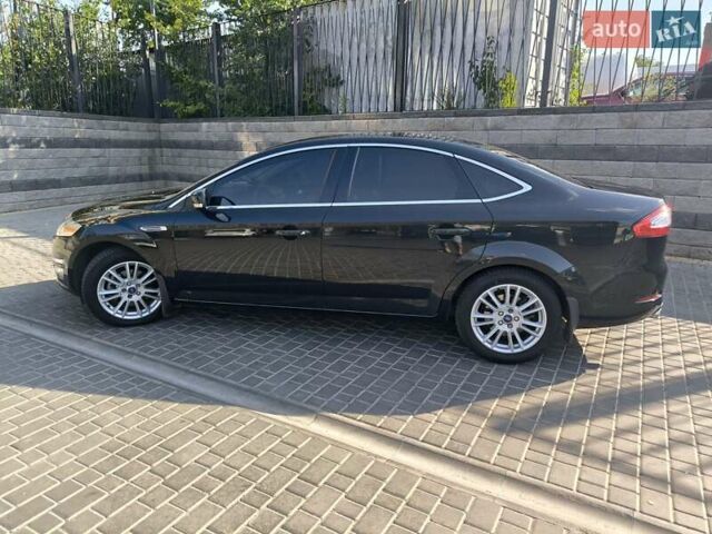 Черный Форд Мондео, объемом двигателя 2 л и пробегом 80 тыс. км за 11500 $, фото 5 на Automoto.ua