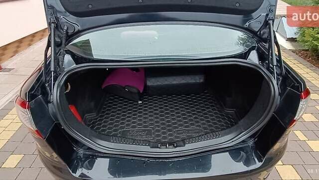 Черный Форд Мондео, объемом двигателя 2 л и пробегом 280 тыс. км за 8700 $, фото 6 на Automoto.ua