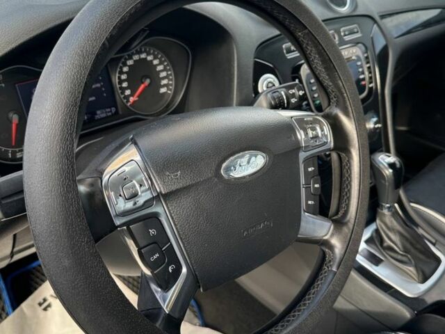 Черный Форд Мондео, объемом двигателя 2 л и пробегом 292 тыс. км за 7300 $, фото 6 на Automoto.ua